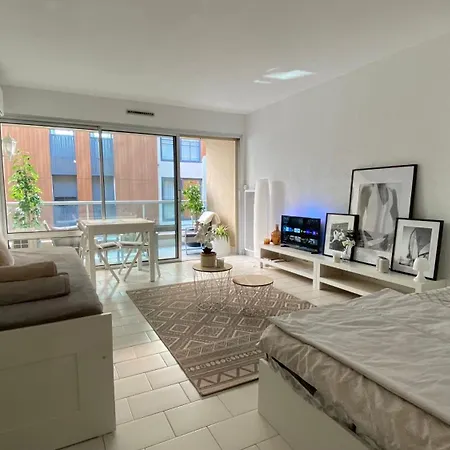 Terrasse Vue Saint-raphael - Plages, Et Gare A Pied דירה