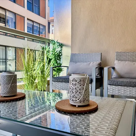 Terrasse Vue Saint-raphael - Plages, Et Gare A Pied דירה