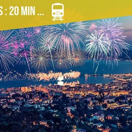 Terrasse Vue Saint-raphael - Plages, Et Gare A Pied *